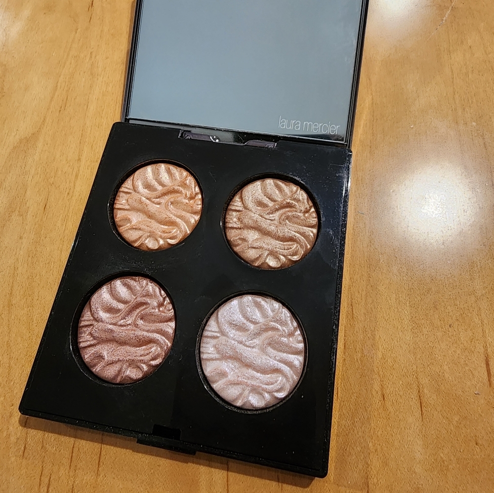 Laura Mercier L'amour Exotique Face Illuminator Collection